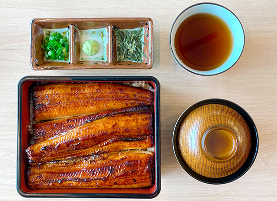 四国中央名代 鰻の三谷