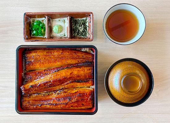 四国中央名代　鰻の三谷